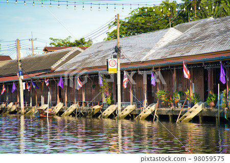 Amphawa Floating Market Samut Songkhram, Thailand 98059575