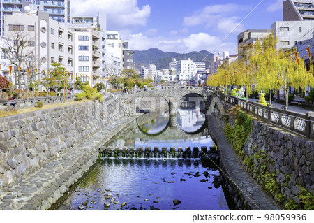 Meganebashi, a popular tourist spot in Nagasaki Meganebashi, a popular tourist spot in Nagasaki 98059936