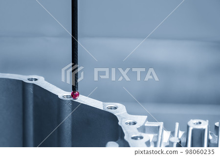 The 3-axis CMM machine measuring the aluminum parts . The 3-axis CMM machine measuring the aluminum parts . 98060235