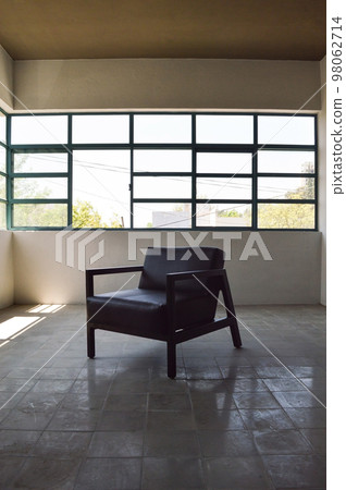 armchair, chair, individual sofa, solid natural wood structure, seat and back in natural leather armchair, chair, individual sofa, solid natural wood structure, seat and back in natural leather 98062714