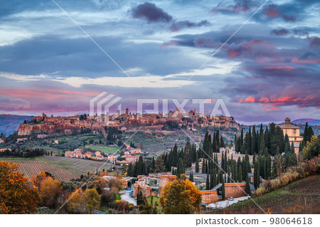 Orvieto, Umbria, Italy Medieval Skyline Orvieto, Umbria, Italy Medieval Skyline 98064618
