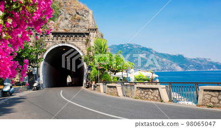 Amalfi coast, Italy 98065047