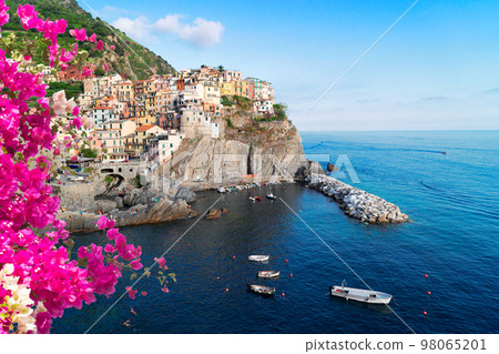 Cinque Terre, Italy 98065201