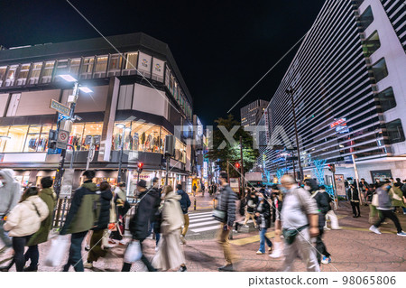 Tokyo cityscape in Japan Coming-of-Age Day ... Many in Yokohama Station Parnado ST ... More than 700,000 hospitalized or recuperating nationwide ... = 9 days Tokyo cityscape in Japan Coming-of-Age Day ... Many in Yokohama Station Parnado ST ... More than 700,000 hospitalized or recuperating nationwide ... = 9 days 98065806
