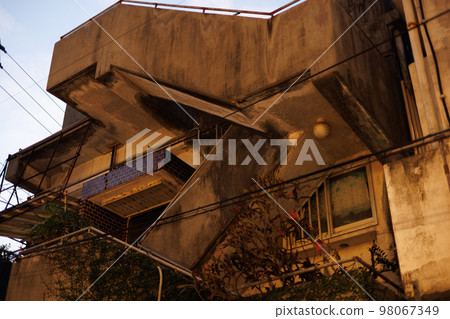 Old and very beautiful building in Okinawa Prefecture, Japan Old and very beautiful building in Okinawa Prefecture, Japan 98067349