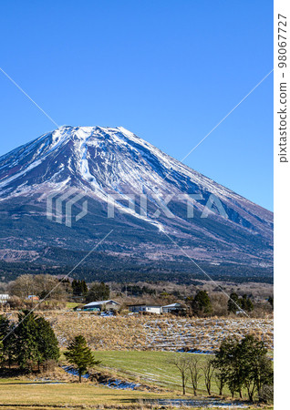 The countryside of Fujigane and the superb view of Mt.Fuji / Rural town The countryside of Fujigane and the superb view of Mt.Fuji / Rural town 98067727