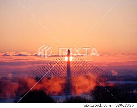 Early morning storm 98068350