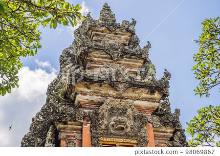 Pura Taman Kemuda Saraswati Temple in Ubud, Bali island, Indonesia 98069867