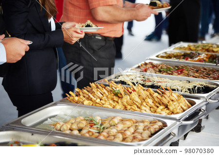 people at a banquet people at a banquet 98070380