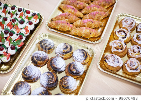 sweet buns with poppy seeds sweet buns with poppy seeds 98070488