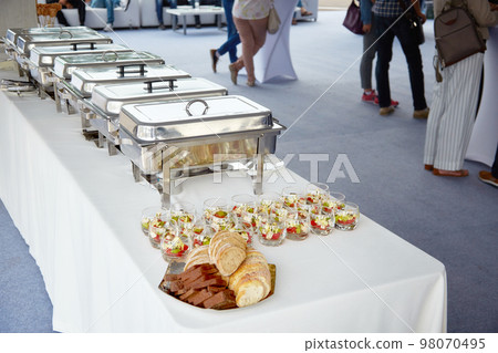 business breakfast business breakfast 98070495