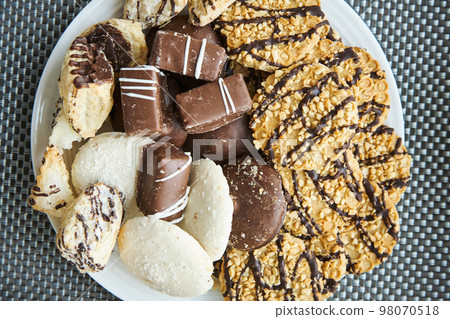 Sweets on the plate 98070518