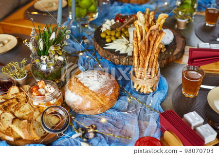 cheese brunch, blue cheese, delicacies cheese brunch, blue cheese, delicacies 98070703