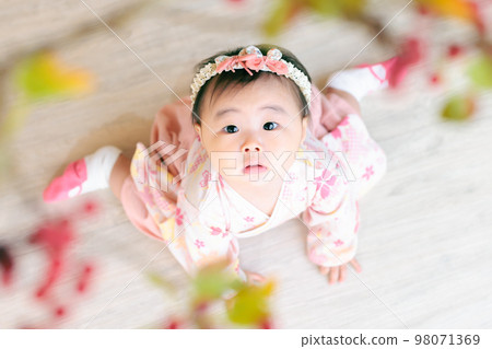 Baby in hakama romper 8 months old 98071369