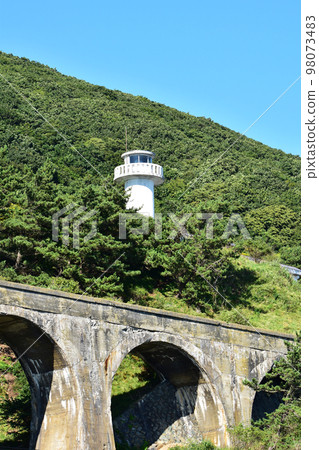 Shiokubi燈塔和舊土肥線拱橋 Shiokubi燈塔和舊土肥線拱橋 98073483