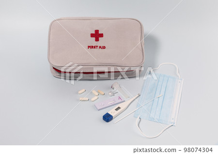 first aid box, emergency medical kit 98074304