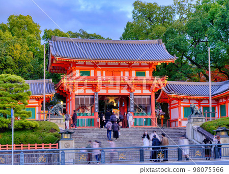 Romon Gate of Shijo Yasaka Shrine, Kyoto Romon Gate of Shijo Yasaka Shrine, Kyoto 98075566