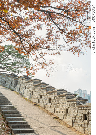 autumn landscape, scenery of Suwon Hwaseong in Korea 98076354