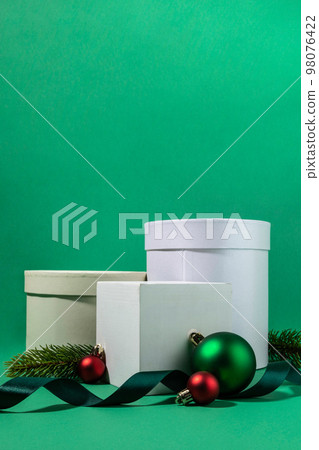christmas decorations and display background_circle box, square tray, ribbon 98076422