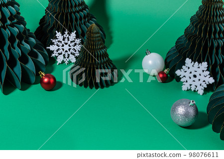 christmas decorations and display background_christmas tree christmas decorations and display background_christmas tree 98076611