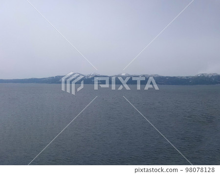 海洋和山脈 98078128