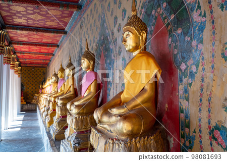 Wat Arun (Temple of Dawn) Bangkok, Thailand 98081693