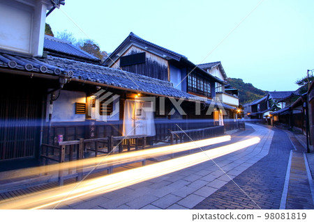 黃昏的竹原街道景觀保護區 黃昏的竹原街道景觀保護區 98081819