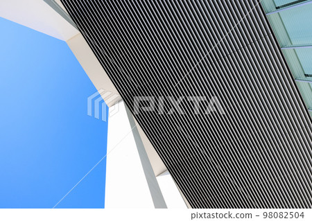 Pillar, ceiling and blue sky Pillar, ceiling and blue sky 98082504