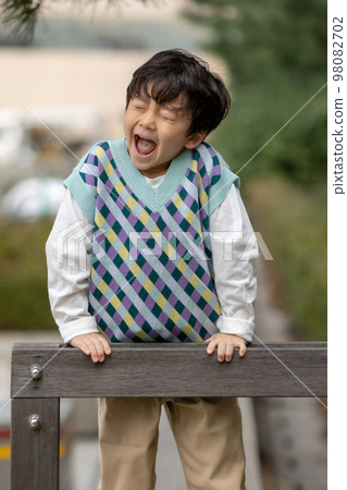 Child Lifestyle Growth Parenting 98082702