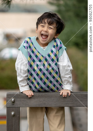 Child Lifestyle Growth Parenting 98082705