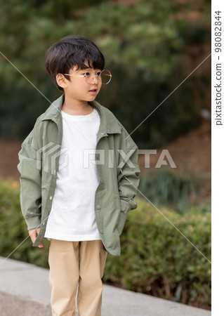 Child Lifestyle Growth Parenting 98082844