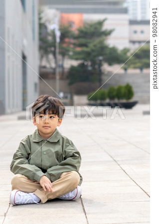 Child Lifestyle Growth Parenting 98082941