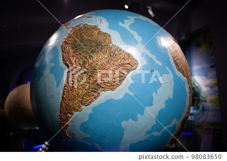 Layout of the planet Earth. The Moscow Planetarium is one 98083650