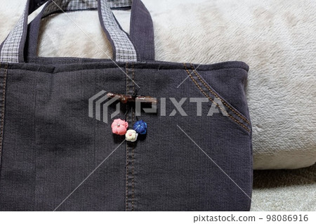Handmade tote bag, jeans fabric, original appliqué 98086916