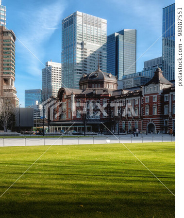 Chiyoda-ku, Tokyo Scenery of Tokyo Station in the morning light 98087551