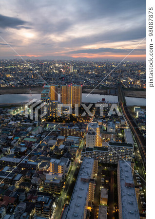 Ichikawa City, Chiba Prefecture: The evening view of Tokyo from the iLink Town Observatory 98087878