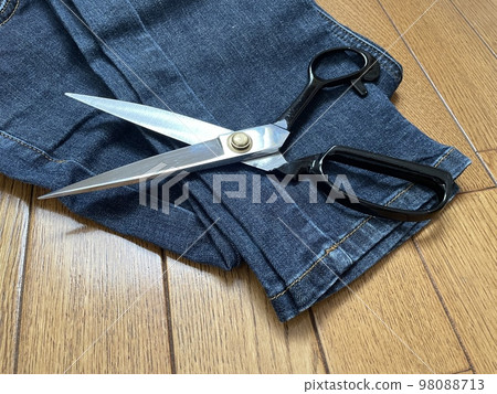 Jeans length adjustment up Jeans length adjustment up 98088713