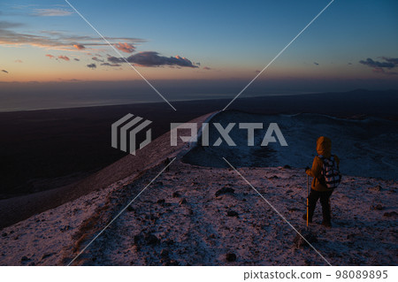 Early morning mountain view 98089895