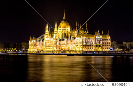 Hungarian parliament building at night 98090464