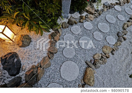 Japanese garden stepping stone path 98090578
