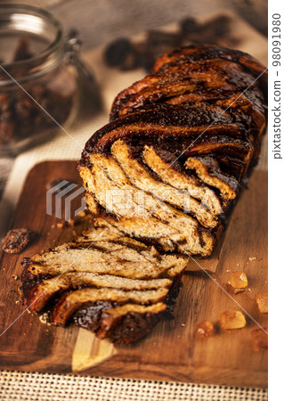 Swirl brioche or chocolate braided bread 98091980