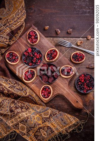 Fresh fruit dessert Fresh fruit dessert 98092035