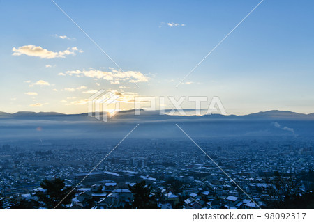 New Year's sunrise (Nagano city) New Year's sunrise (Nagano city) 98092317