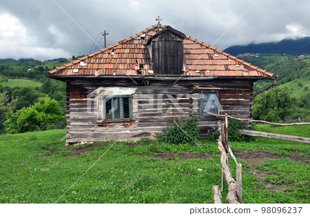 Abandoned wooden house in Transylvania, Romania Abandoned wooden house in Transylvania, Romania 98096237