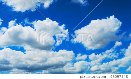藍天白雲的風景(埼玉縣川口市) 藍天白雲的風景(埼玉縣川口市) 98097348