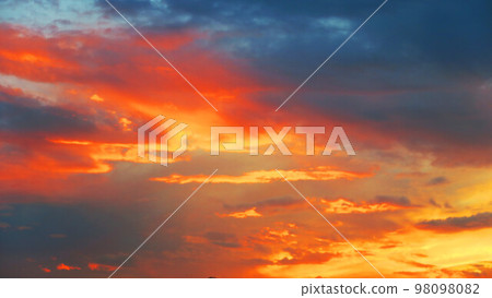 Sunset scenery in Kawaguchi City, Saitama Prefecture (photographed in 2022) Sunset scenery in Kawaguchi City, Saitama Prefecture (photographed in 2022) 98098082