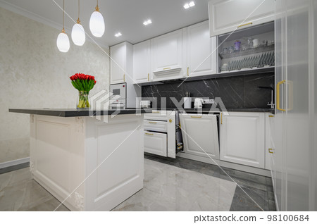 Luxury large modern domestic kitchen furniture with island Luxury large modern domestic kitchen furniture with island 98100684