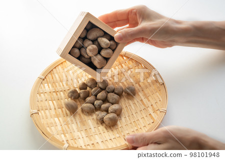 Autumn taste yam mukago Autumn taste yam mukago 98101948