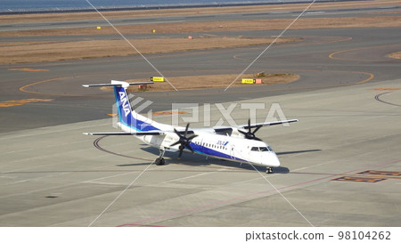 全日空螺旋槳飛機飛機全景 新特麗亞中部國際機場 全日空螺旋槳飛機飛機全景 新特麗亞中部國際機場 98104262
