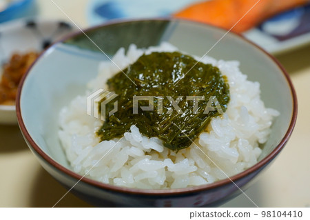 Rice topped with gibasa (breakfast menu) 98104410